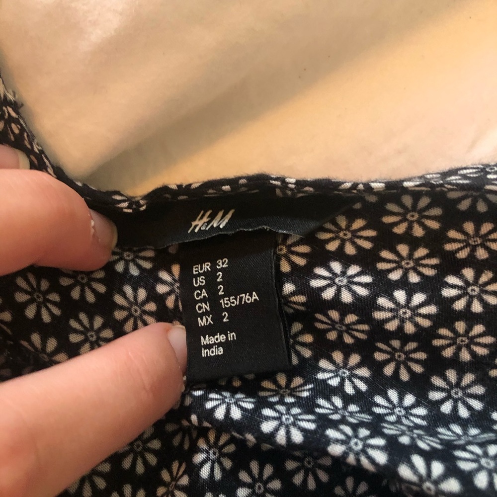 H&M floral black and white dress - Picture 4 of 5